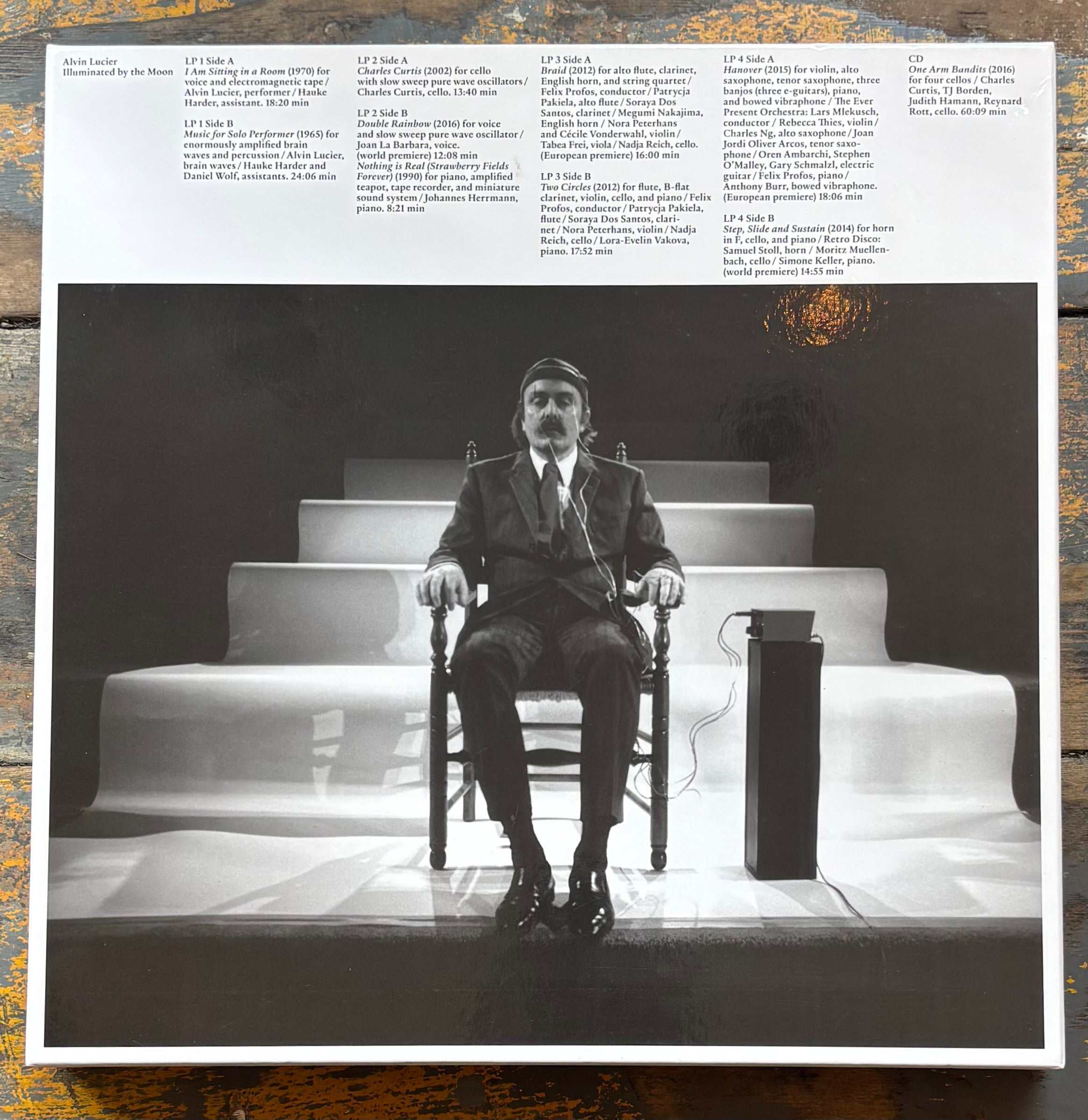 Alvin Lucier - Illuminated By the Moon – World Of Echo Alvin Lucier - Illuminated By the Moon – World Of Echo