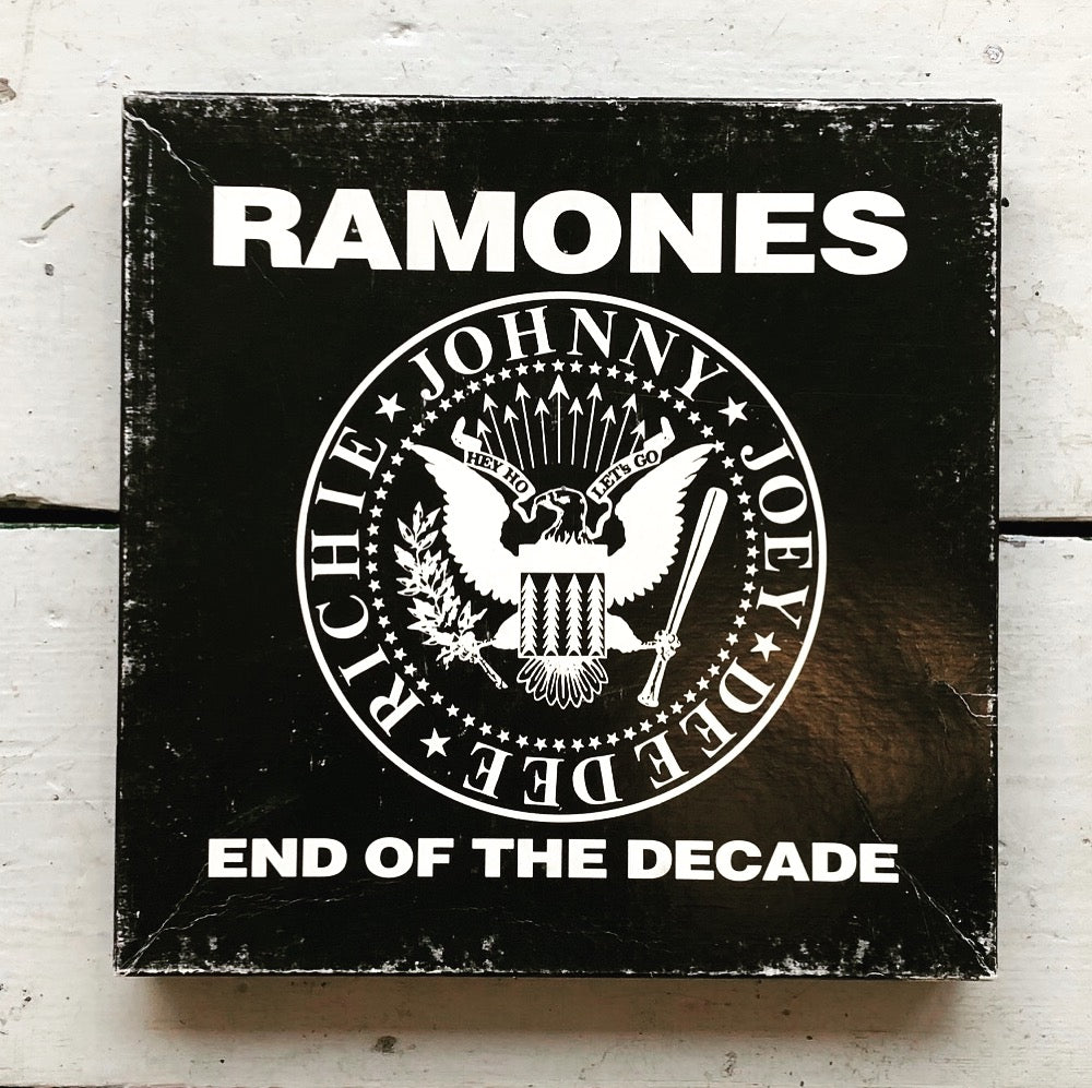 Ramones - End of the Decade (6x12